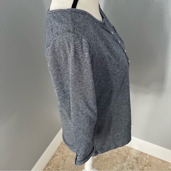 Women’s size large Blueish/Grey Croft and Barrow 3/4 sleeve shirt - Picture 2 of 10